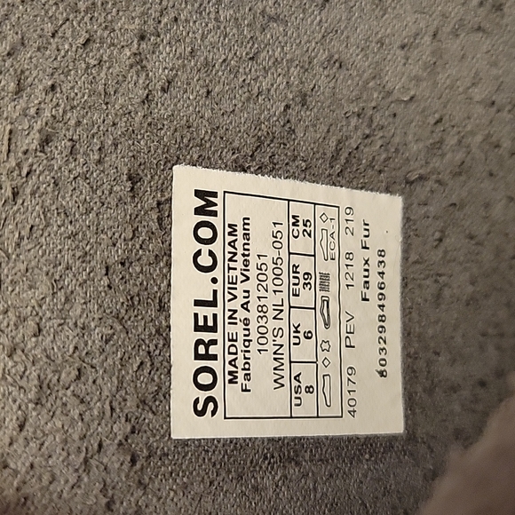 Like New Sorel Caribou Winter Boots - Picture 7 of 7